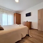 Apartamento And Katunar