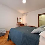 Apartamento And Katunar *