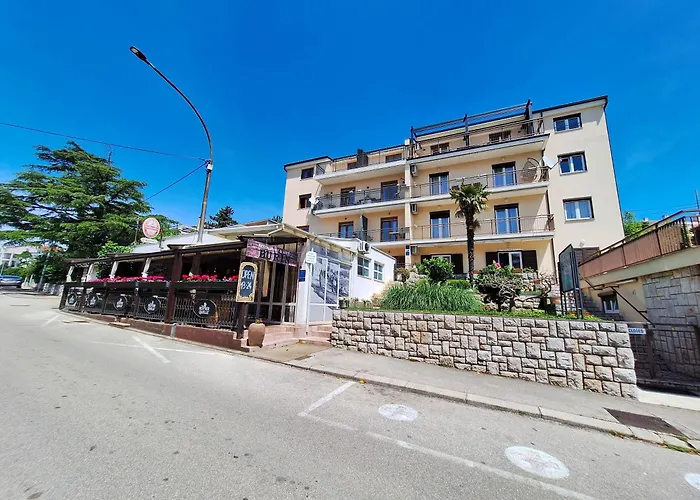 And Katunar Crikvenica