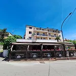 And Katunar Цриквеница