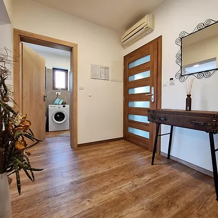 Appartement And Katunar