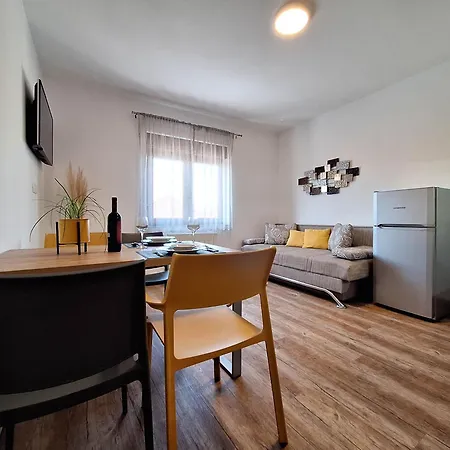And Katunar Apartman Crikvenica