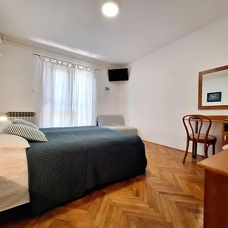 Appartement And Katunar