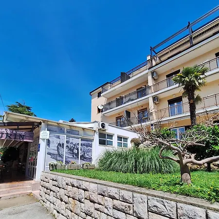 And Katunar Apartment
